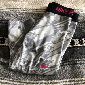 Girls Nike Pro Dri-Fit Cropped Leggings